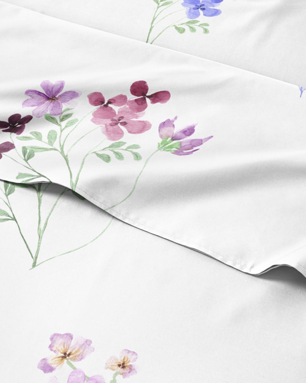 Queen Size 4 Piece Sheet Set - Comfy Breathable & Cooling Sheets - White